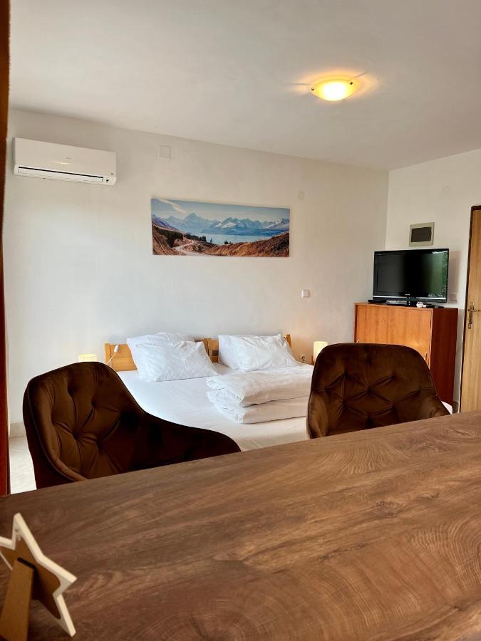 Rooms & Apartment Hegic Zadar Eksteriør bilde